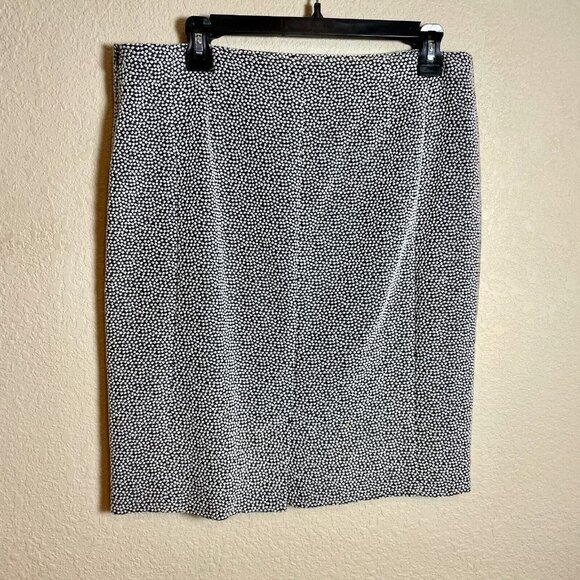 M.M. LaFleur Straight Pencil Mini Skirt Womens Size 10 Black Polka Dot Workwear - Picture 4 of 8